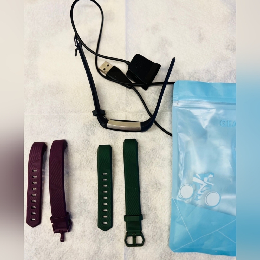Fitbit Alta-small